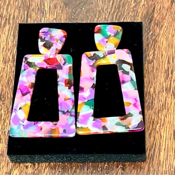 Color-blast acrylic geometric Earrings - Picture 1 of 1